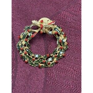 Vintage Christmas Wreath Brooch Pin Bow Gold Tone Holidays Winter Religion
